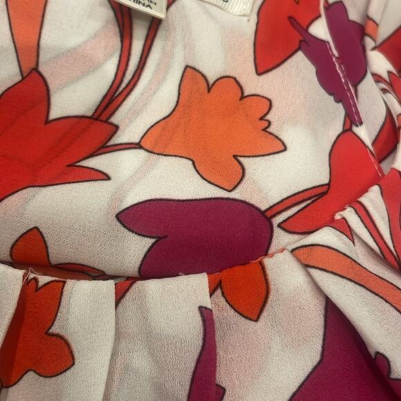 Violet + Claire Vibrant Halter Top - Size Medium - Picture 6 of 7